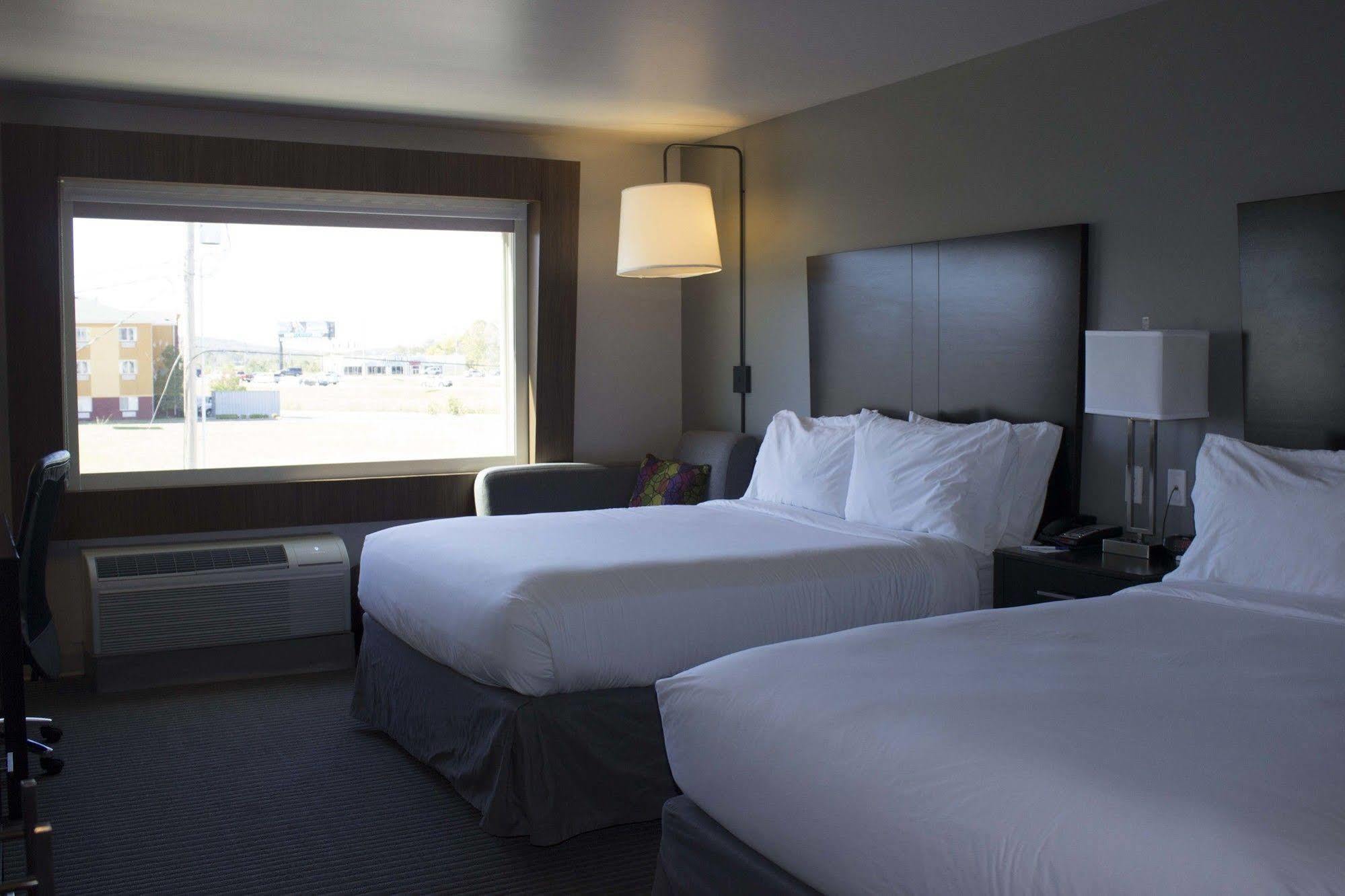 Holiday Inn Express And Suites Tahlequah By Ihg Buitenkant foto